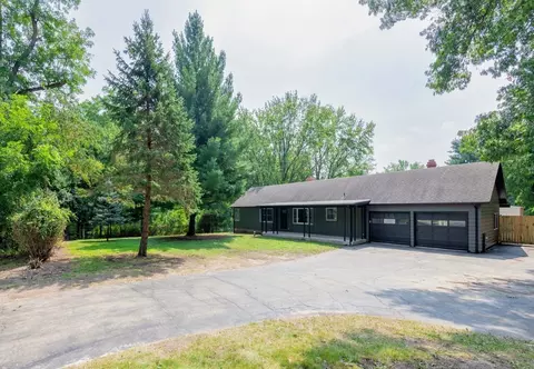 37 W985 Binnie Rd, Dundee, IL 60118