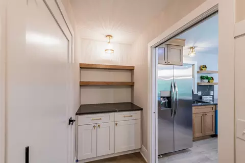 Entry Way - 37 W985 Binnie Rd, Dundee, IL 60118 photo 1 of 1