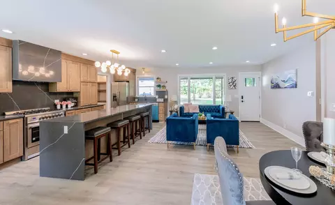 Kitchen - 37 W985 Binnie Rd, Dundee, IL 60118 photo 1 of 8