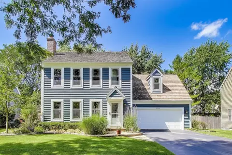 4586 Covenant Ct, Gurnee, IL 60031