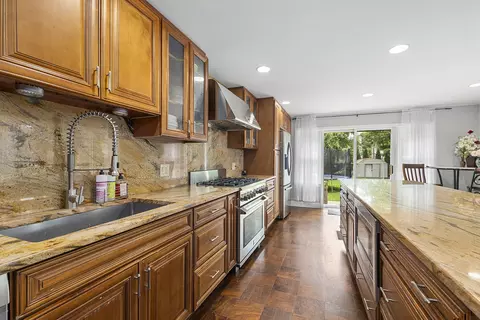 Kitchen - 1515 Monroe Ave, River Forest, IL 60305 photo 4 of 4