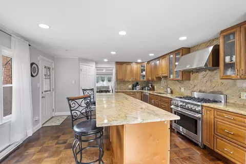 Kitchen - 1515 Monroe Ave, River Forest, IL 60305 photo 2 of 4