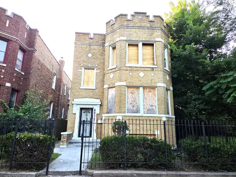 7431 S Dante Ave, Chicago, IL 60619