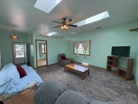 247 E North St, Lockport, IL 60441 photo 4