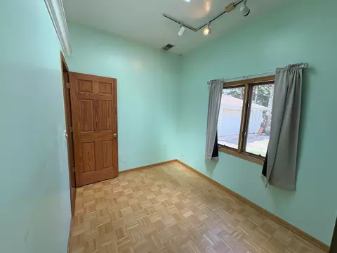 247 E North St, Lockport, IL 60441 photo 7