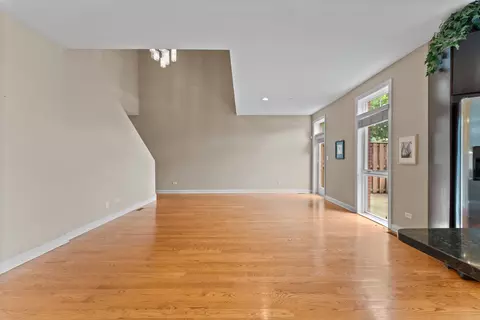 Living - 86 Northfield Ter, Wheeling, IL 60090 photo 6 of 9