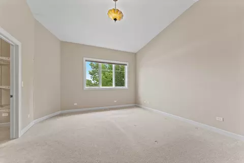 Bedroom - 86 Northfield Ter, Wheeling, IL 60090 photo 1 of 8