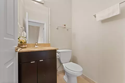 Bath - 86 Northfield Ter, Wheeling, IL 60090 photo 1 of 5