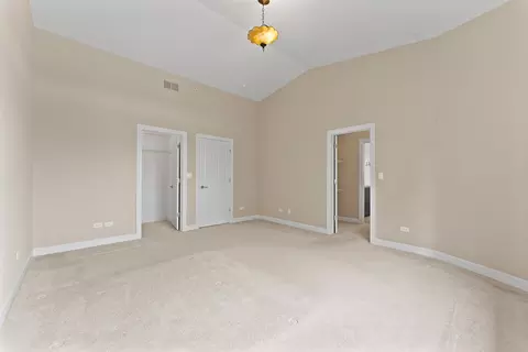 Bedroom - 86 Northfield Ter, Wheeling, IL 60090 photo 3 of 8