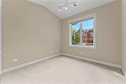 Bedroom - 86 Northfield Ter, Wheeling, IL 60090 photo 6 of 8