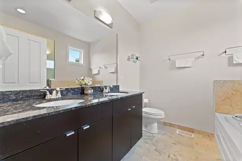 Bath - 86 Northfield Ter, Wheeling, IL 60090 photo 2 of 5