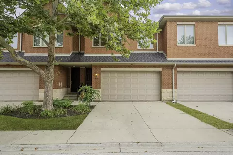86 Northfield Ter, Wheeling, IL 60090