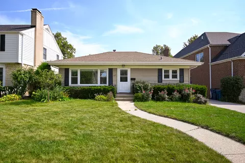 325 N Highview Ave, Elmhurst, IL 60126