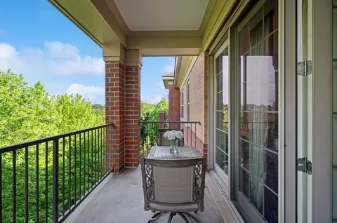 Exterior - 2700 Summit Dr #409, Glenview, IL 60025 photo 1 of 2