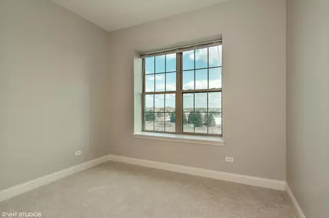 Bedroom - 2700 Summit Dr #409, Glenview, IL 60025 photo 4 of 5