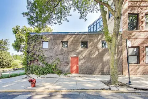1776 W Winnemac Ave #100, Chicago, IL 60640