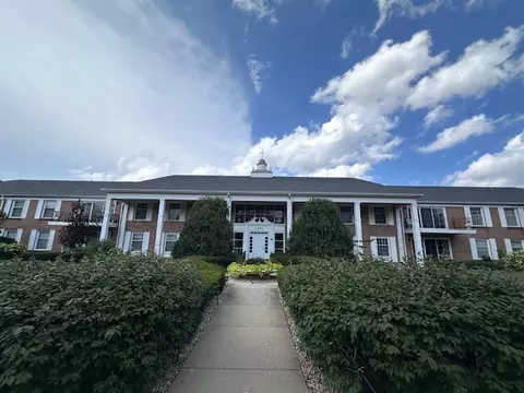 3001 Heritage Dr #103, Joliet, IL 60435