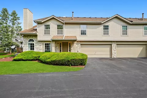 3 S043 Timber Dr #043, Warrenville, IL 60555