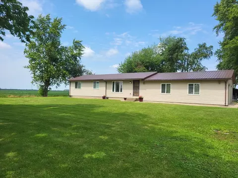 19502 W Ballou Rd, Wilmington, IL 60481