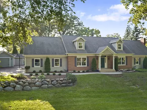 160 Bateman Rd # J, Barrington Hills, IL 60010