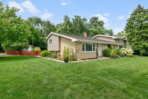 9050 S 84th Ave, Hickory Hills, IL 60457