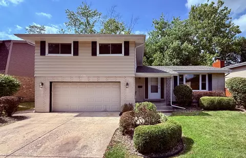 4108 Applewood Ln, Matteson, IL 60443