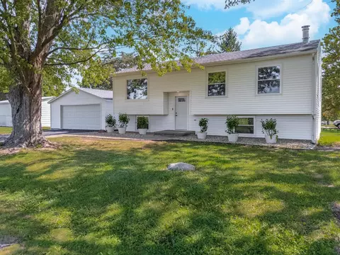 423 Livingston Dr, Chatsworth, IL 60921