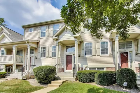 985 Manchester Cir, Grayslake, IL 60030