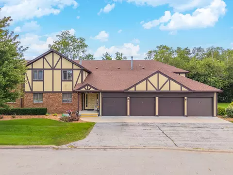 105 Carol Ct #C-1, Pontiac, IL 61764