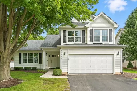 11611 S Olympic Dr, Plainfield, IL 60585