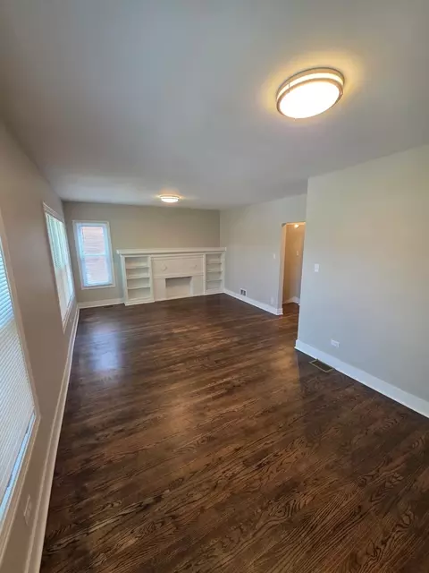 8830 S Bishop St, Chicago, IL 60620 photo 6