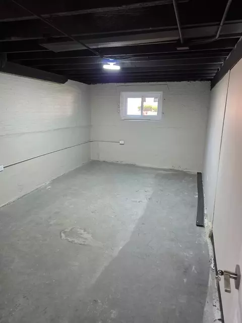 8830 S Bishop St, Chicago, IL 60620 photo 23