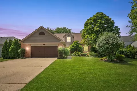 642 N Victoria Dr, Palatine, IL 60074