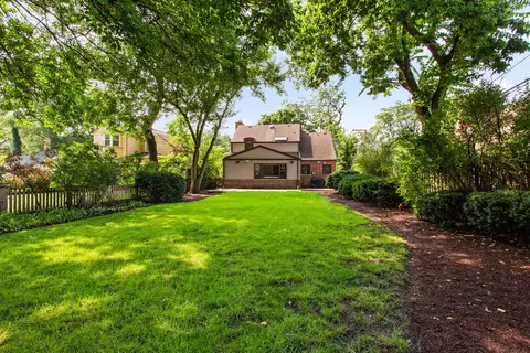 3323 Harrison St, Evanston, IL 60201 photo 2