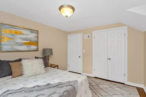 3323 Harrison St, Evanston, IL 60201 photo 22
