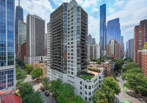 33 W Delaware Pl #8B, Chicago, IL 60610