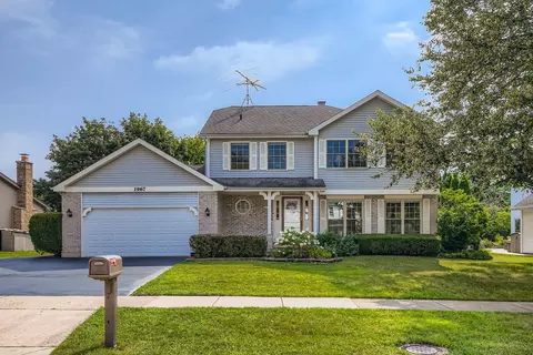 1967 N Woodland Ln, Arlington Heights, IL 60004