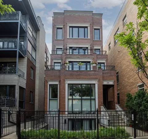 2319 W Wabansia Ave #3, Chicago, IL 60647