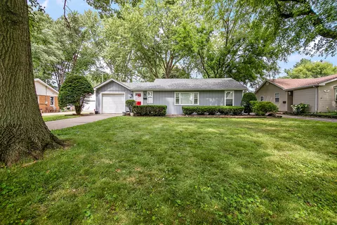 781 W River St, Bourbonnais, IL 60914