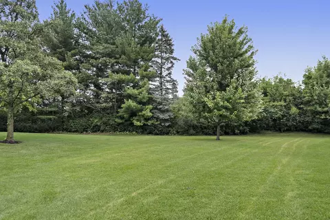 Exterior - 1104 Yorkshire Ct #A, Elgin, IL 60120 photo 2 of 2