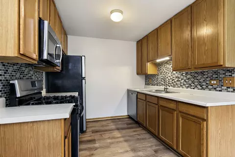 Kitchen - 1104 Yorkshire Ct #A, Elgin, IL 60120 photo 1 of 3