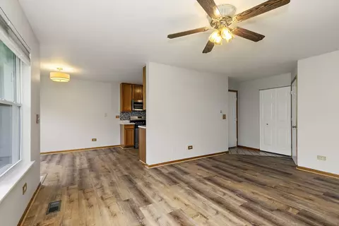 Living - 1104 Yorkshire Ct #A, Elgin, IL 60120 photo 3 of 4