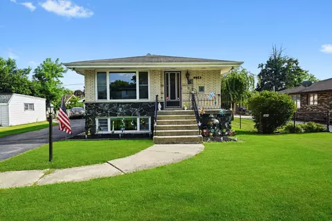 6913 97th St, Chicago Ridge, IL 60415