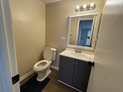 9283 Dee Rd, Des Plaines, IL 60016 photo 5