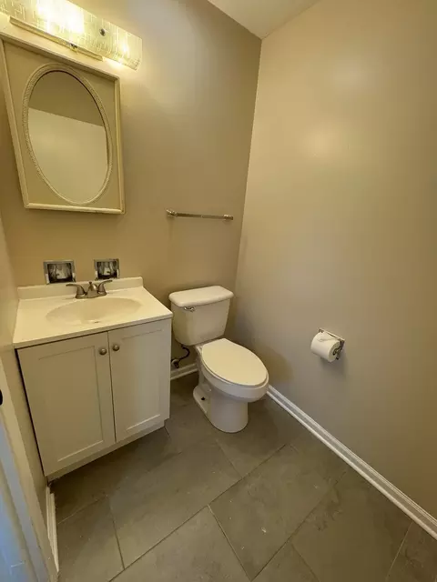 9283 Dee Rd, Des Plaines, IL 60016 photo 12