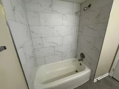 9283 Dee Rd, Des Plaines, IL 60016 photo 14