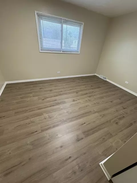 9283 Dee Rd, Des Plaines, IL 60016 photo 18