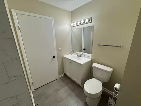 9283 Dee Rd, Des Plaines, IL 60016 photo 13