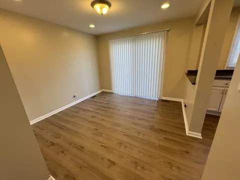 9283 Dee Rd, Des Plaines, IL 60016 photo 6