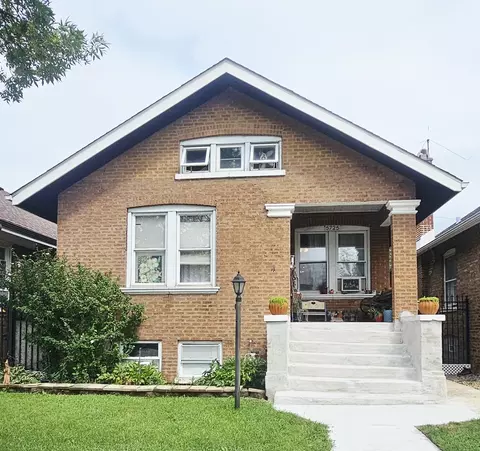 5725 S Troy St, Chicago, IL 60629